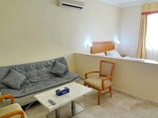 Al Faisal Hotel Suites Сур Екстер'єр фото